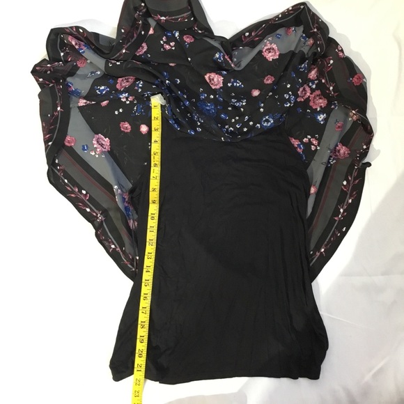 ELLE Crepe Popover Top NWT - Picture 6 of 10